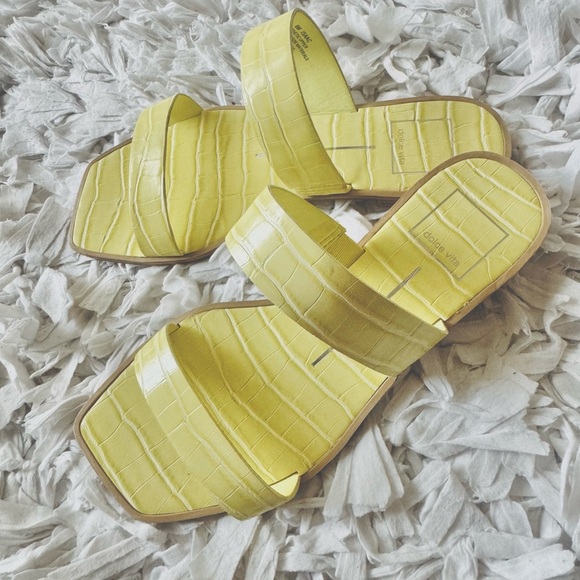 Dolce Vita Isaac yellow sandal - Picture 2 of 4